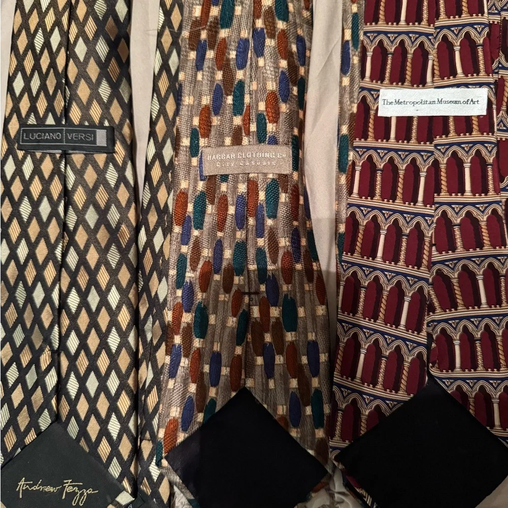 Assorted Patterned Ties Collection - Picture 5 of 16